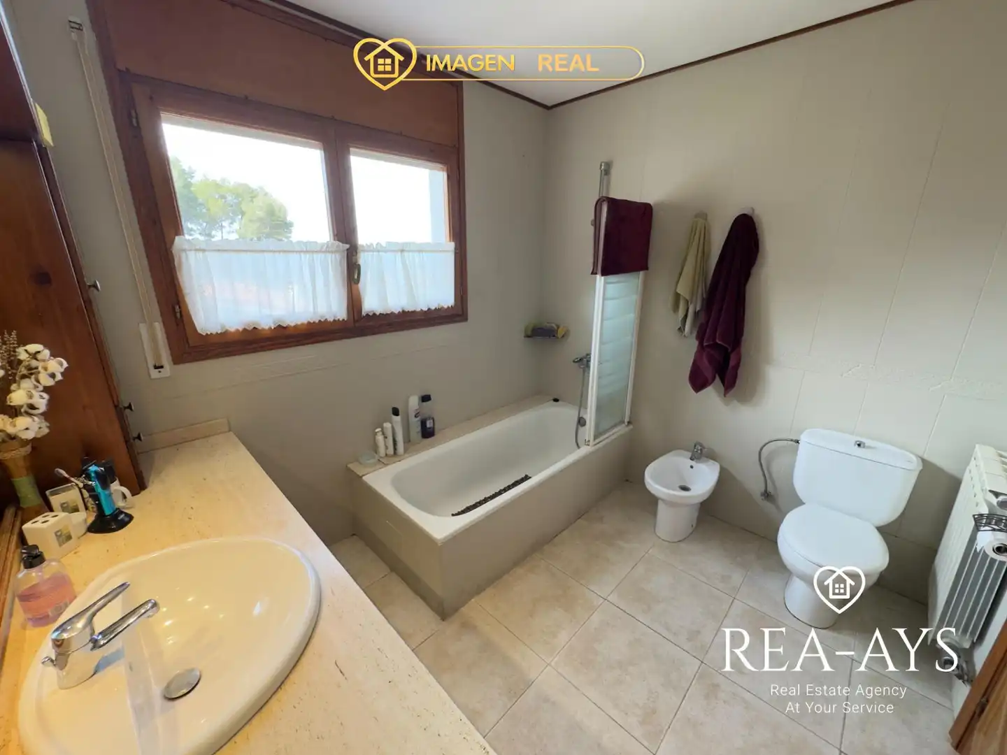 Baño de Casa o chalet en venta en Vallirana con Calefacción, Jardín privado y Terraza