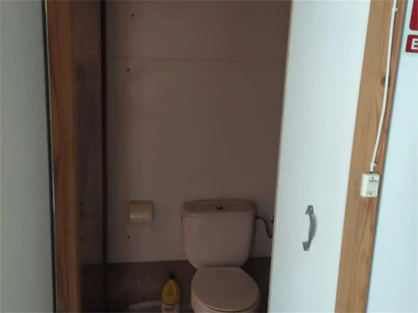 Baño de Local de alquiler en Pedanías Oeste