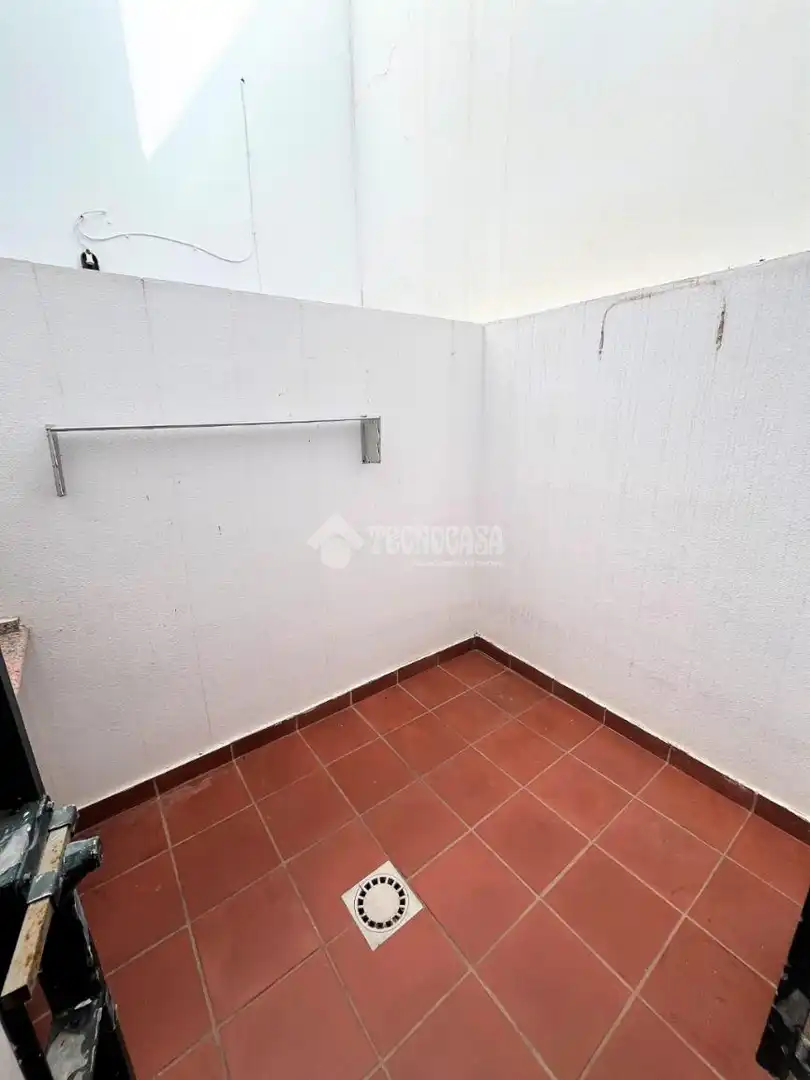 Cuina de Casa adosada en venda en San Fernando amb Terrassa i Balcó