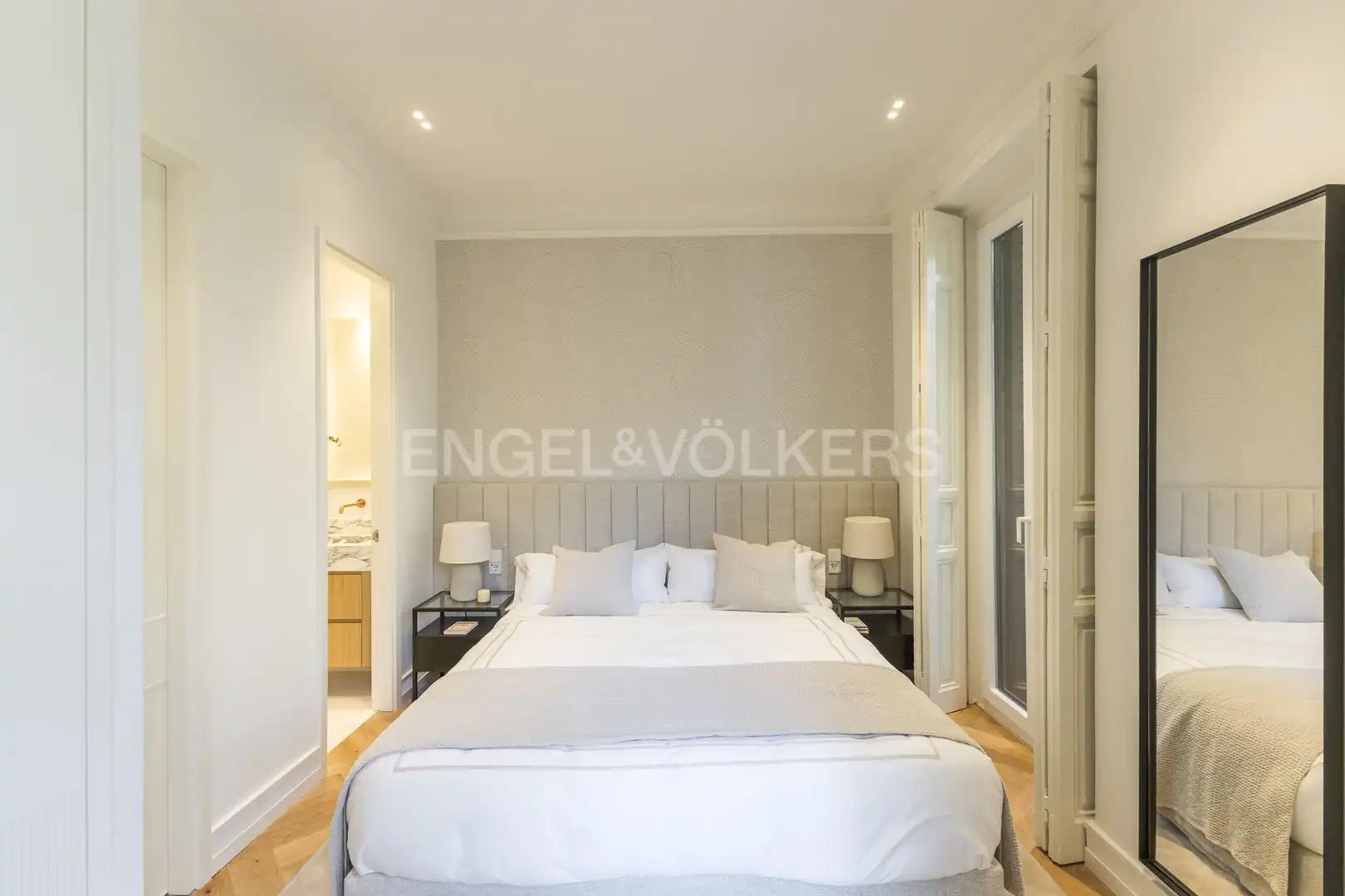 Schlafzimmer von Wohnung zur Miete in Barrio de Salamanca