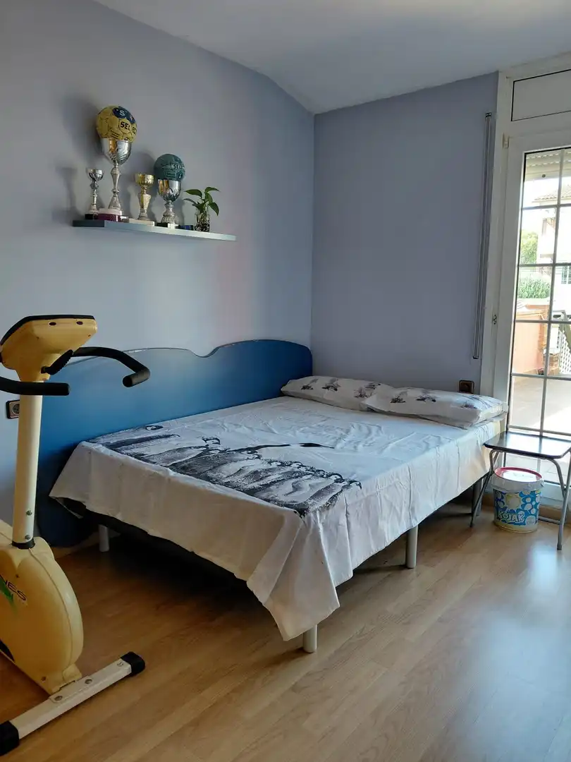 Dormitori de Casa adosada en venda en Parets del Vallès amb Aire condicionat, Calefacció i Piscina