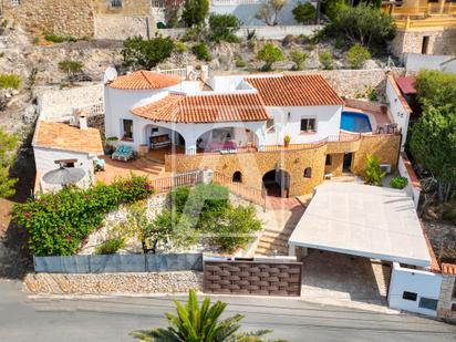 Vista exterior de Casa o xalet en venda en Benissa amb Aire condicionat, Terrassa i Piscina