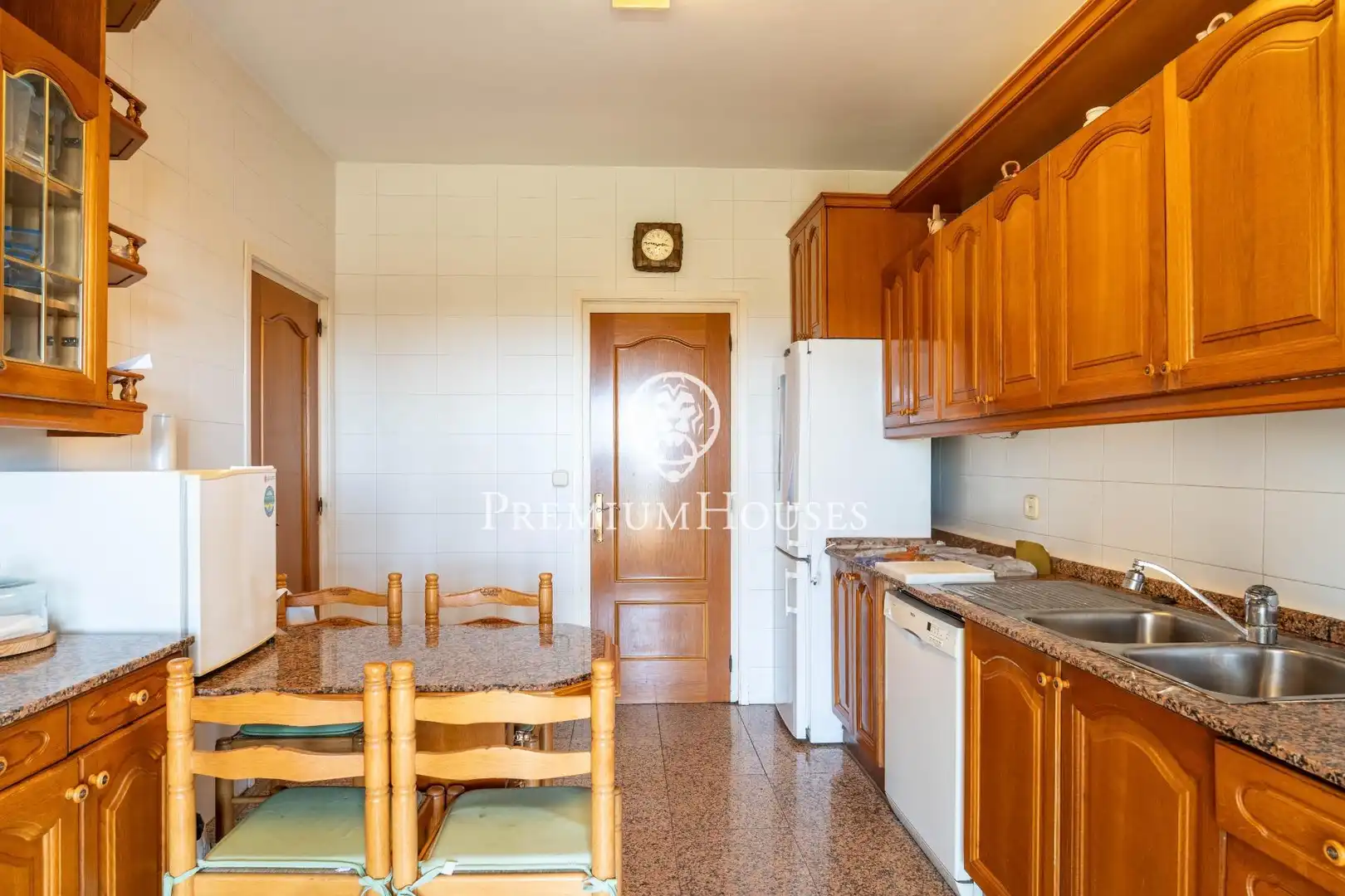 Cuina de Casa o xalet en venda en Tarragona amb Jardí privat, Terrassa i Traster