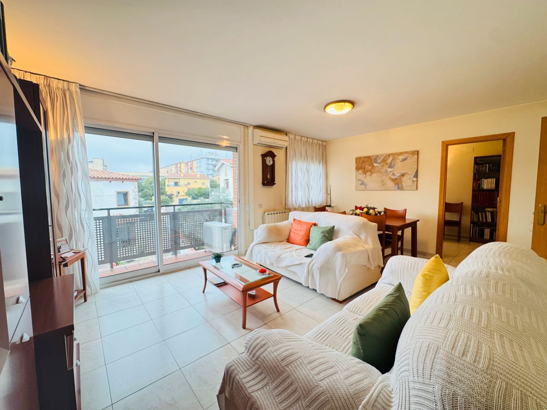 Pis en venda a Plaça D'Abdo Terrades, Creu de la Mà