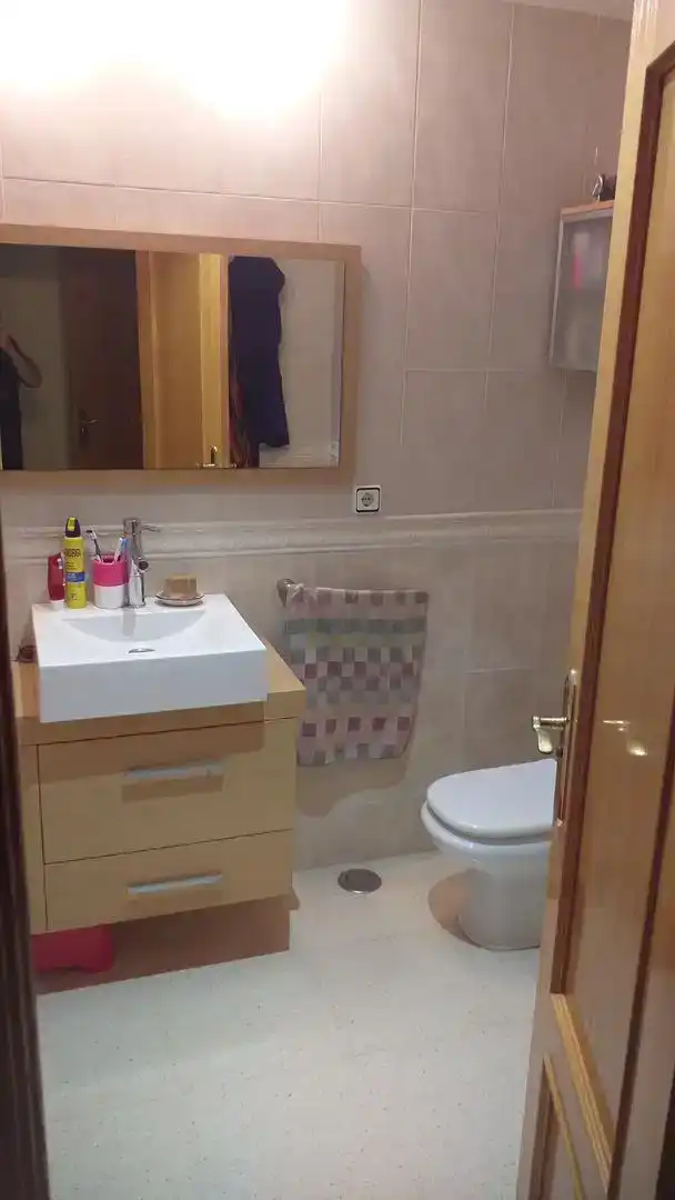 Bathroom of Flat for rent in Benidorm  with Air Conditioner, Private garden and Swimming Pool