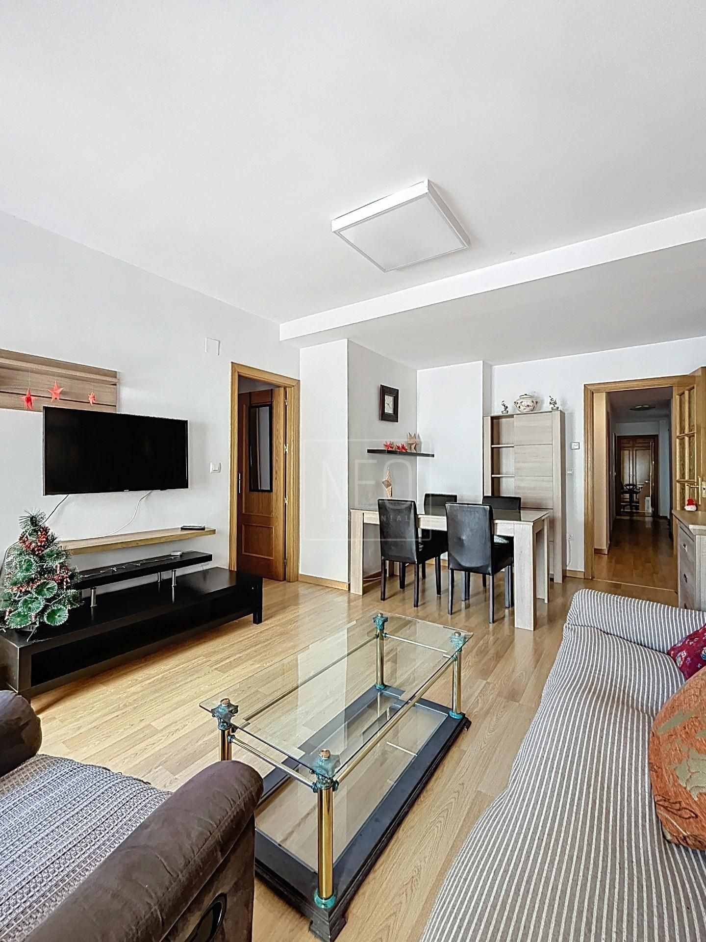 Living room of Flat for sale in  Granada Capital  with Air Conditioner and Heating