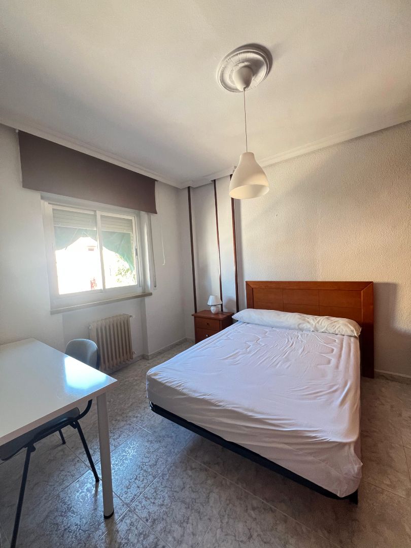 Habitación de Piso de alquiler en Ciudad Real Capital con Aire acondicionado, Calefacción y Terraza