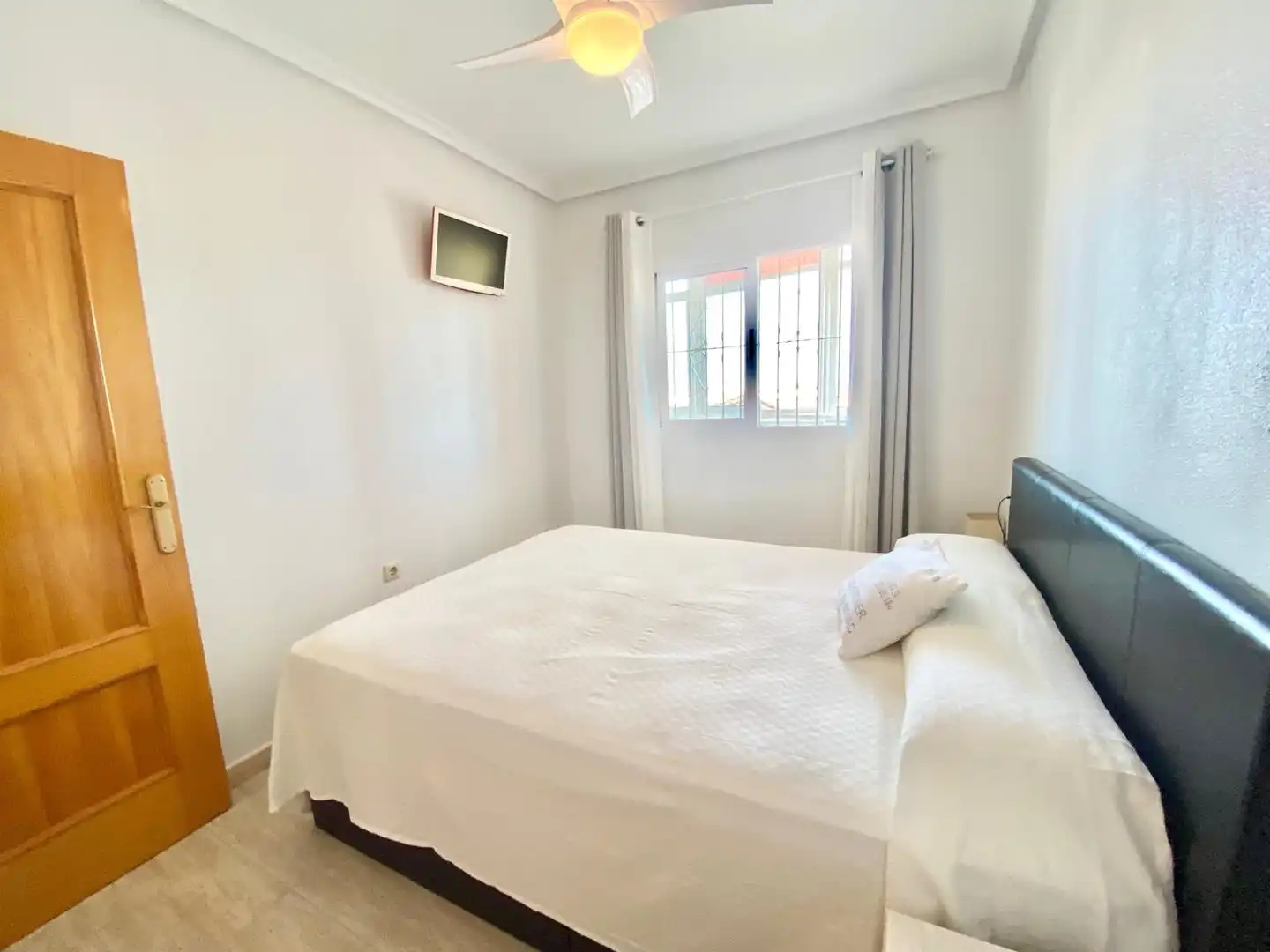 Bedroom of Apartments for rent in Torrevieja  with Air Conditioner, Heating and Terrace