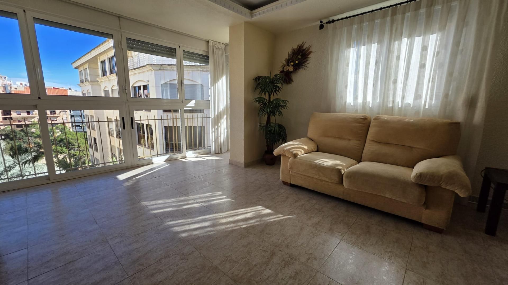 Piso de alquiler en Reina Victoria - Miguel Hernández, Elche ciudad