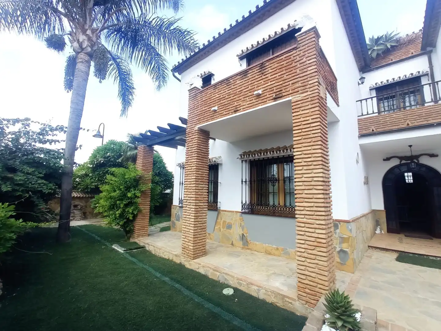 Chalet con terraza en venta en Las Lagunas, imagen 3