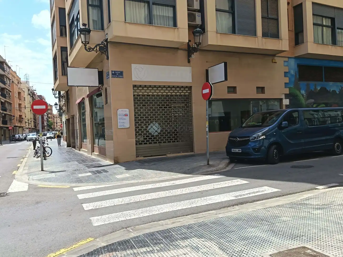Vista exterior de Local en venda en Valencia