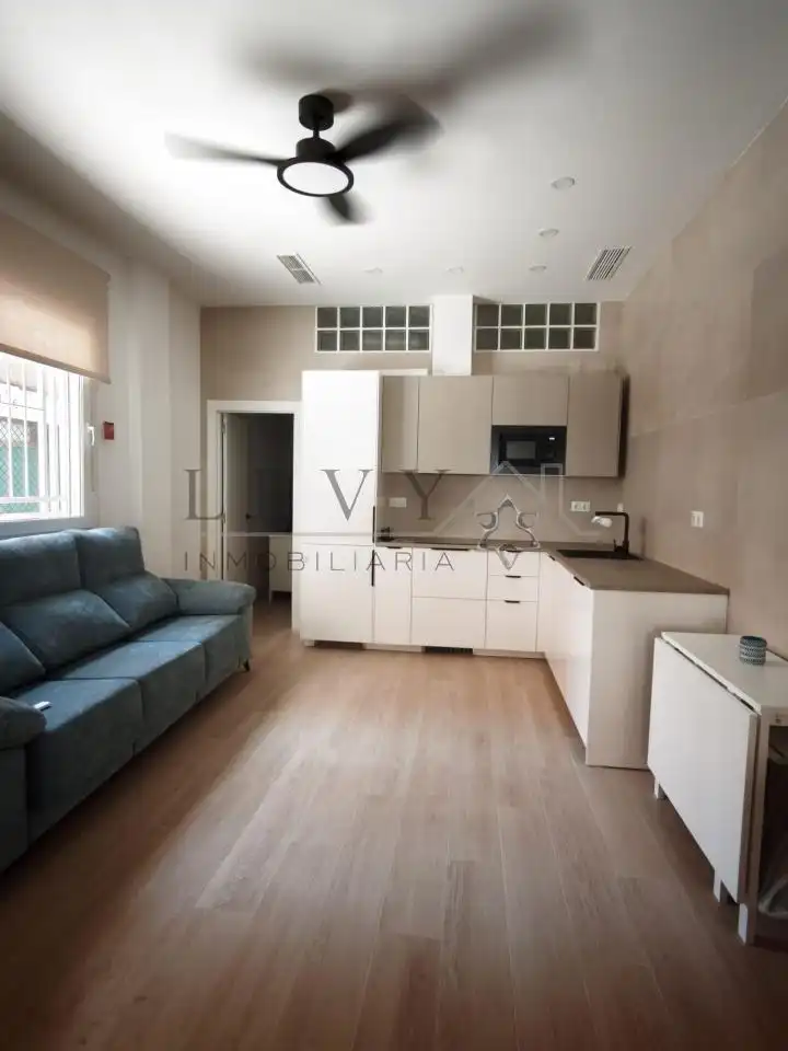 Cocina de Piso de alquiler en Málaga con Calefacción y Amueblado