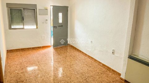 Foto 4 de Casa adosada en venda a Pintores - Ferial, Parla