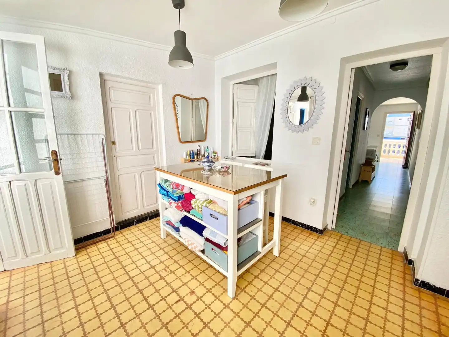 Cocina de Apartamento de alquiler en Guardamar del Segura con Calefacción, Amueblado y Lavadora