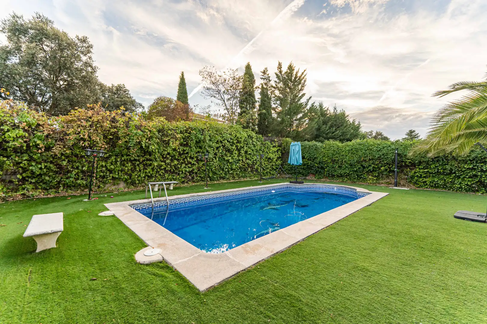 Swimming pool of Houses for sale in Sevilla la Nueva  with Air Conditioner, Heating and Private garden