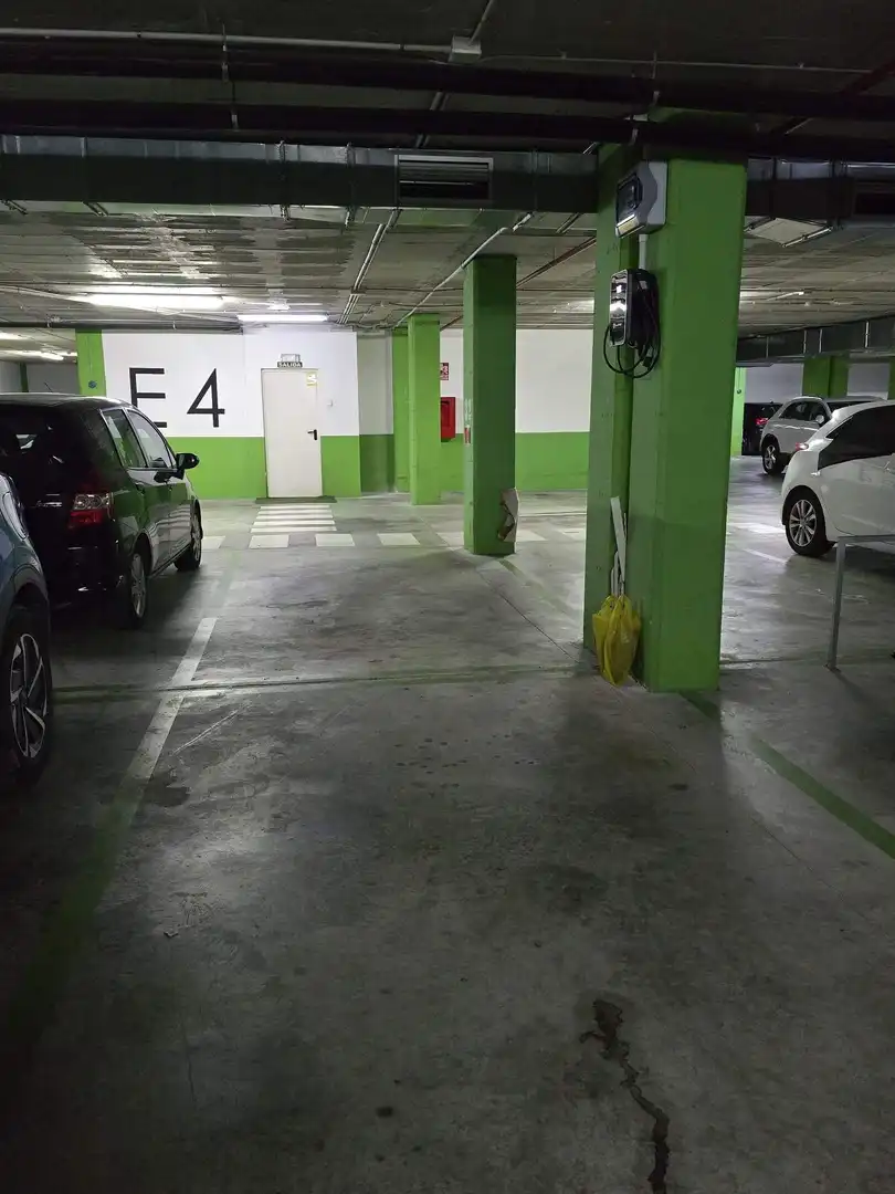 Parking de Piso en venta en Crevillent con Aire acondicionado, Terraza y Piscina comunitaria