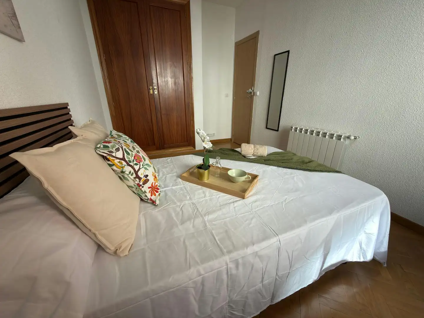 Bedroom of Flat for share in Madrid  with Air Conditioner, Heating and Washing machine