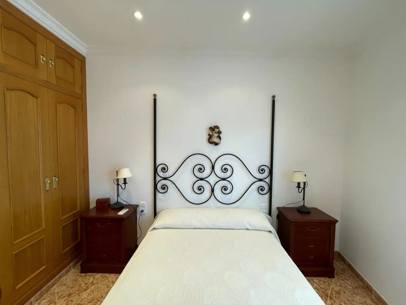 Dormitori de Apartament en venda en Es Mercadal amb Terrassa, Piscina i Balcó