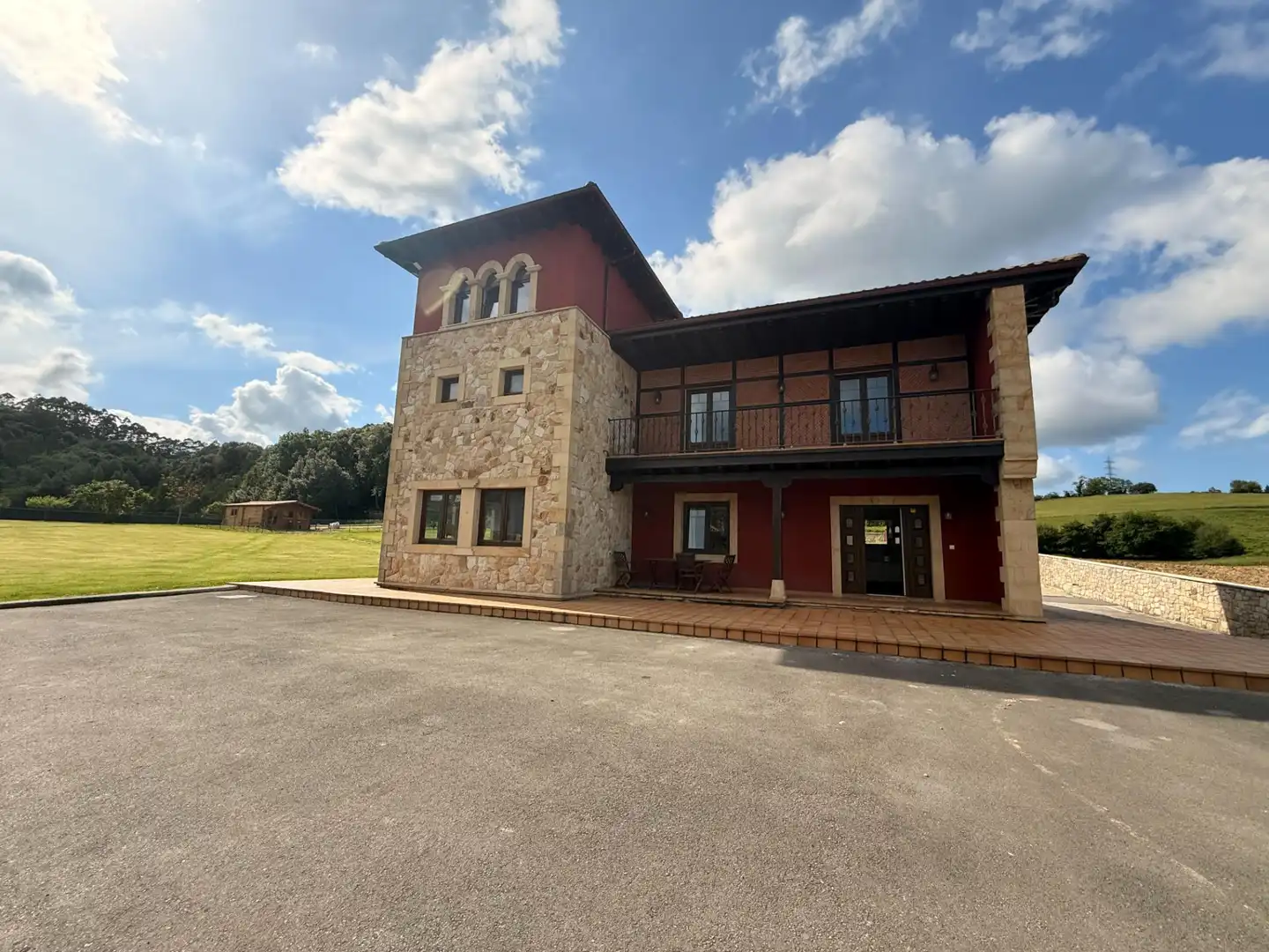 Vista exterior de Casa o chalet en venta en Bárcena de Cicero