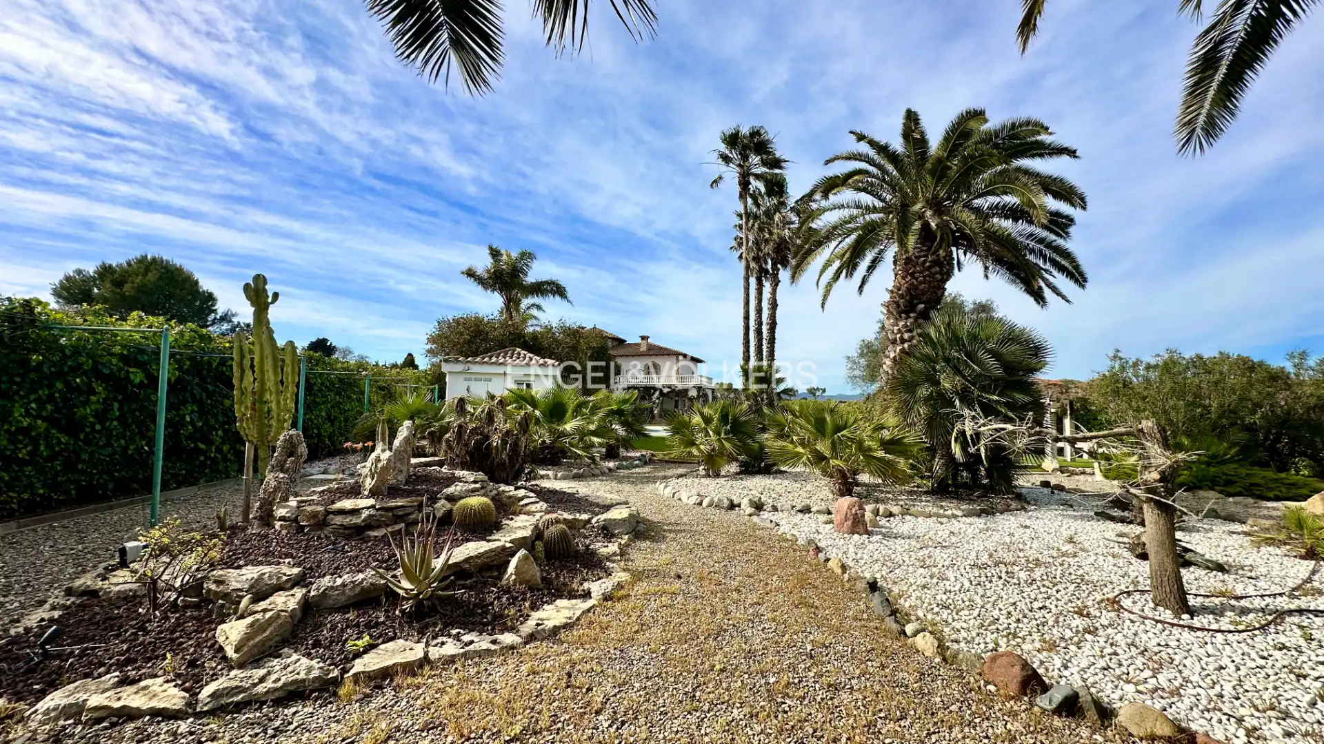 Außenansicht von Haus oder Chalet zum Verkauf in Mont-roig del Camp mit Klimaanlage, Heizung und Privatgarten