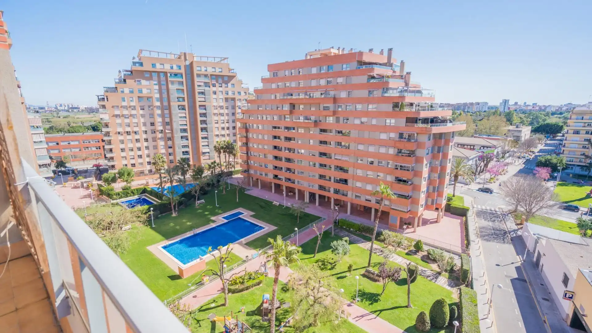 Piscina de Ático en venta en Mislata con Aire acondicionado, Calefacción y Jardín privado