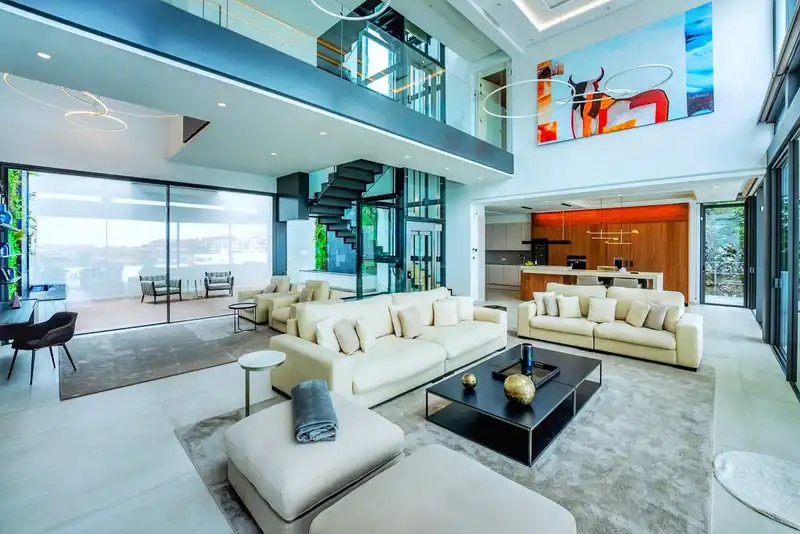 Chalet con piscina en venta en Avenida de la Alquería, imagen 2