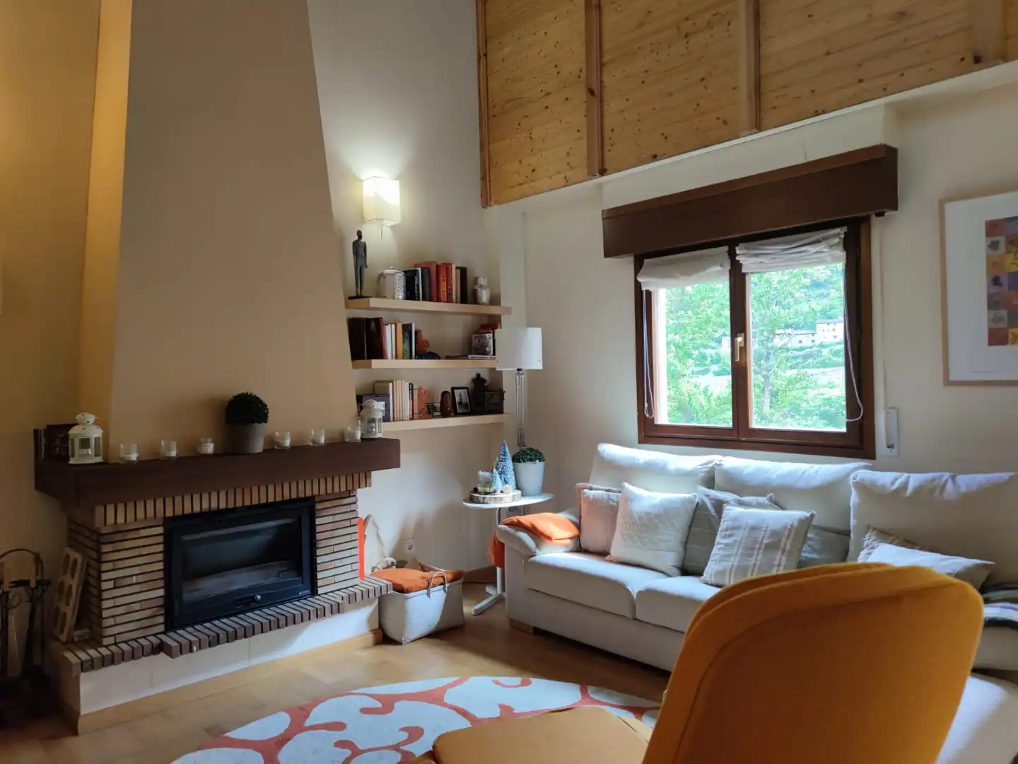Sala de estar de Apartamento en venta en Ezcaray con Calefacción, Trastero y Amueblado