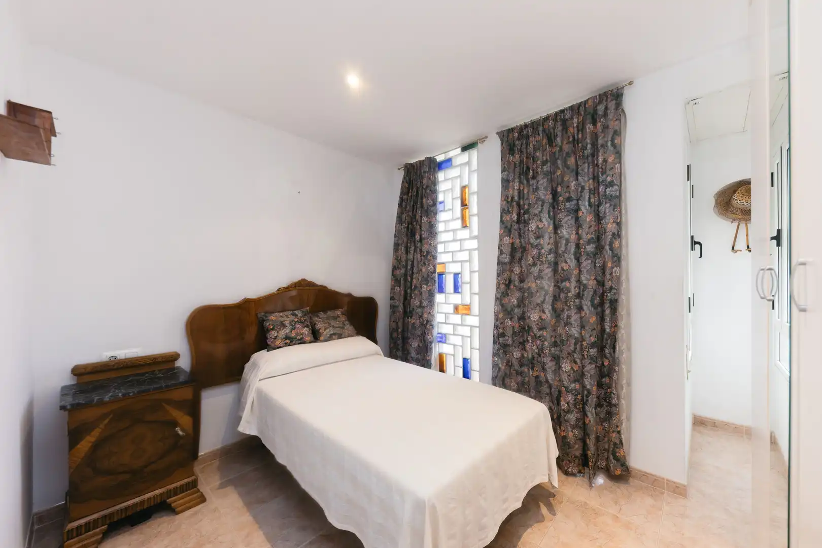Bedroom of Buildings for sale in L'Ampolla