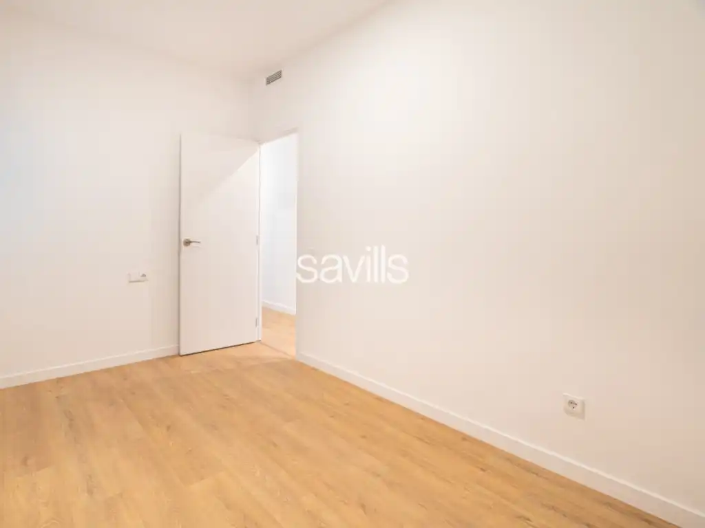 Bedroom of Apartments for sale in Barcelona  with Air Conditioner and Balcony