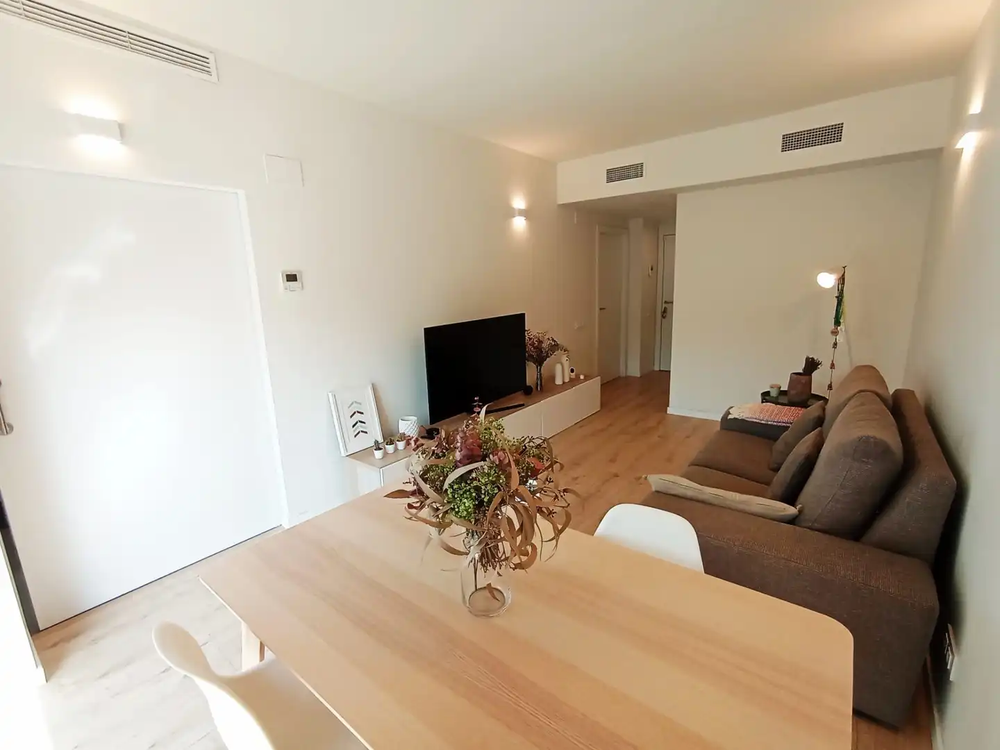Living room of Flat for rent in Terrassa  with Air Conditioner, Heating and Terrace