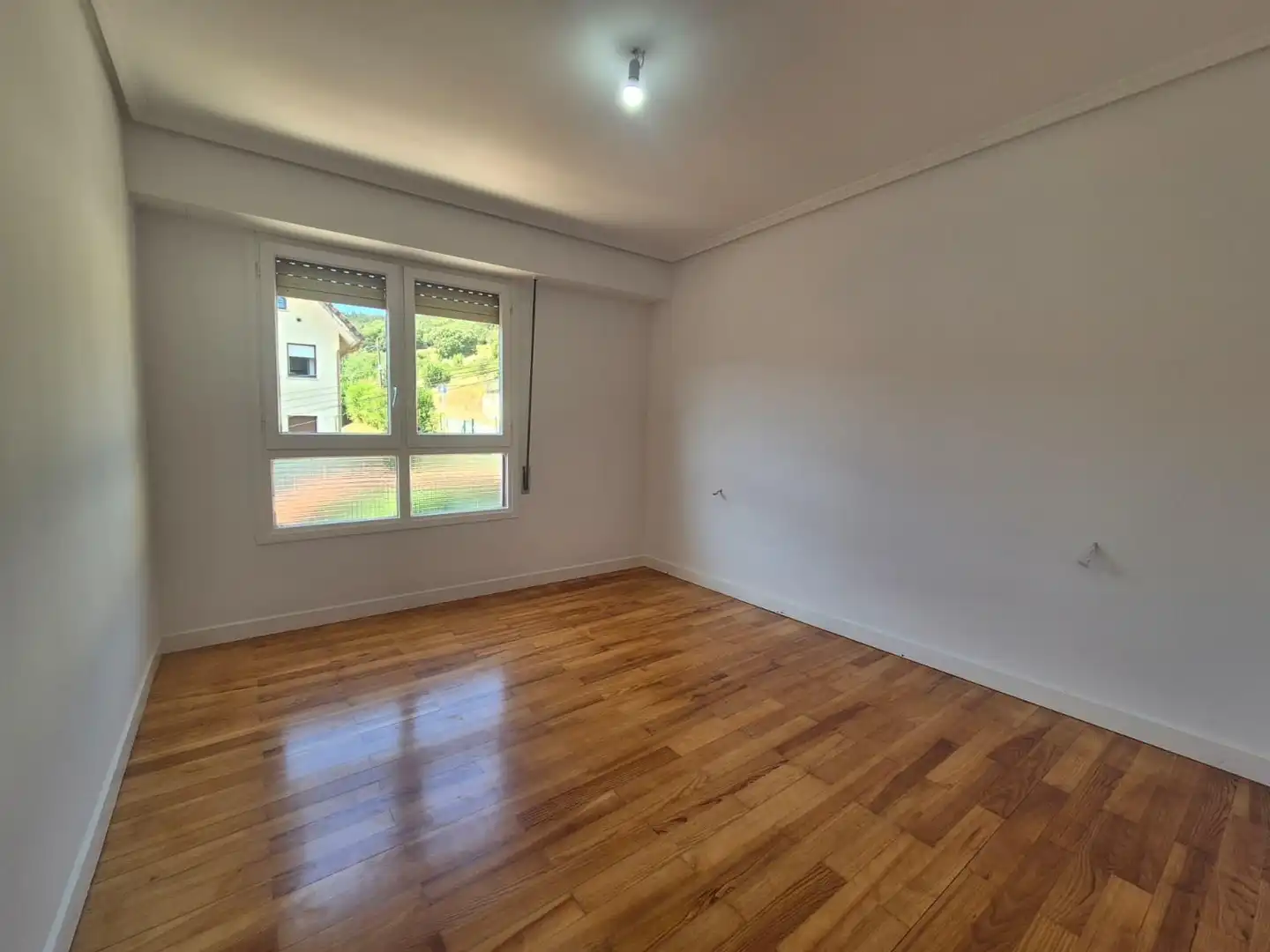 Dormitori de Apartament en venda en Valle de Mena amb Terrassa