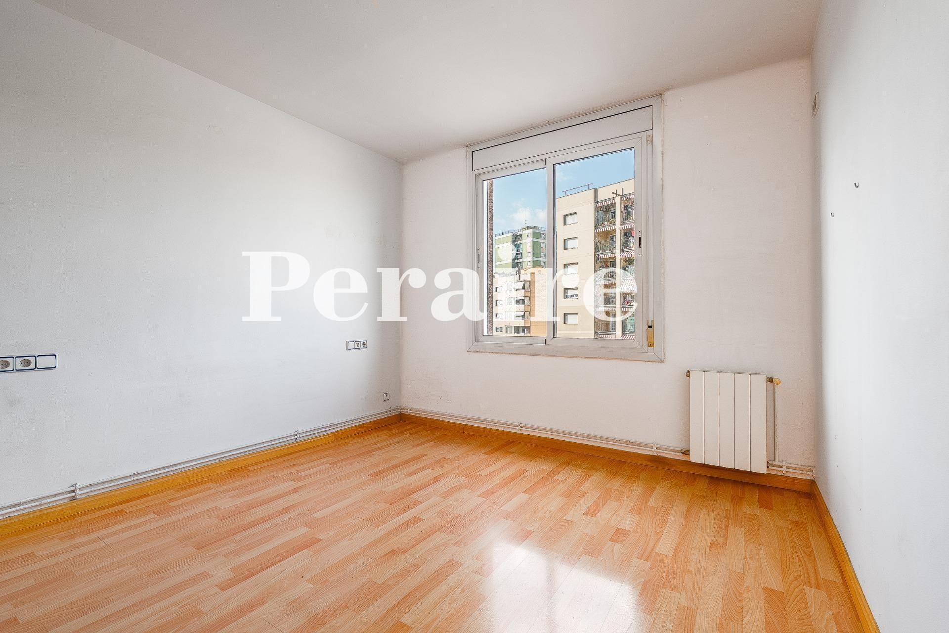 Habitación de Piso en venta en L'Hospitalet de Llobregat con Aire acondicionado, Calefacción y Parquet