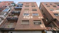 Exterior view of Flat for sale in  Granada Capital