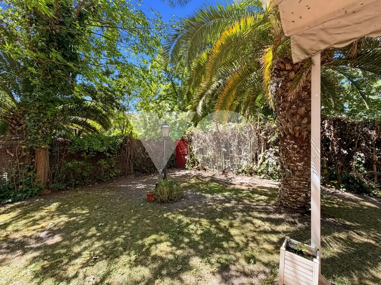 Jardí de Casa o xalet en venda en Madrid amb Calefacció, Jardí privat i Parquet