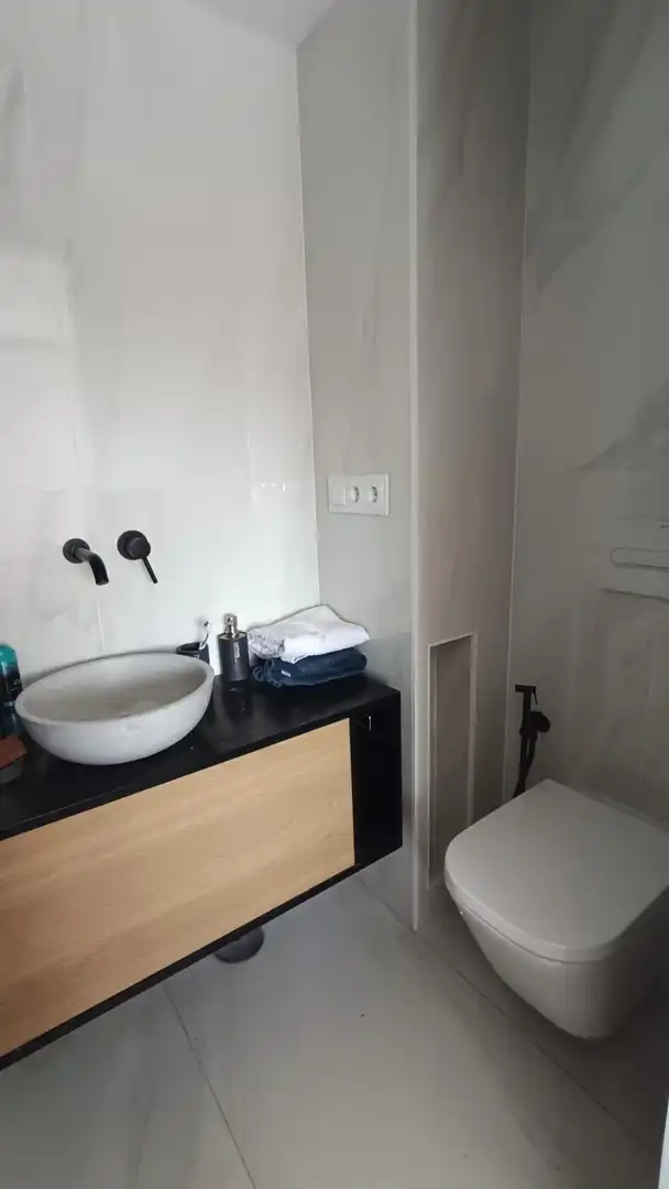 Bathroom of Flat for sale in Málaga  with Air Conditioner, Private garden and Terrace
