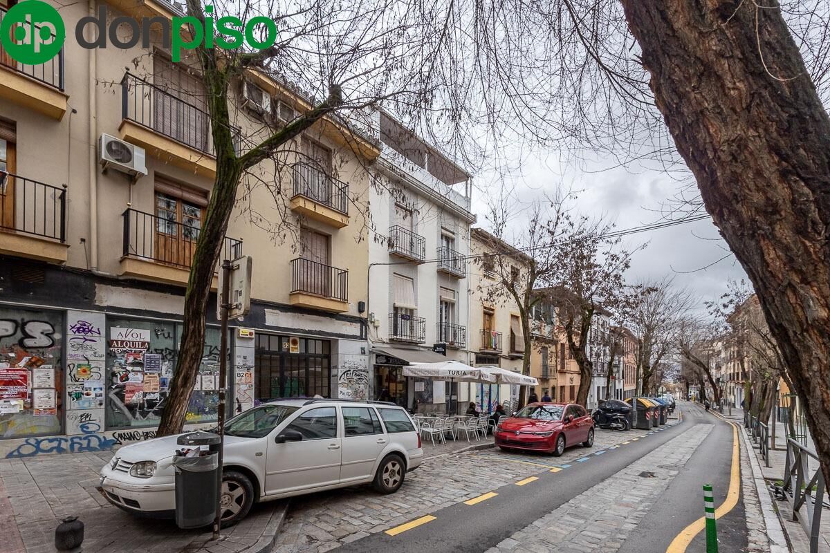 Außenansicht von Haus oder Chalet zum Verkauf in  Granada Capital mit Klimaanlage und Terrasse