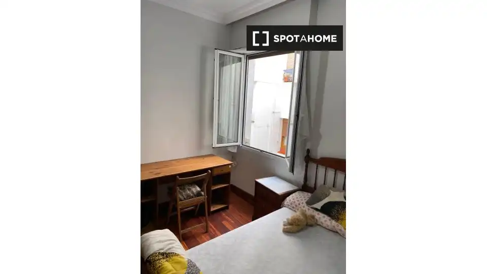 Schlafzimmer von Wohnung zur untervermieten in Bilbao  mit Klimaanlage, Heizung und Möbliert