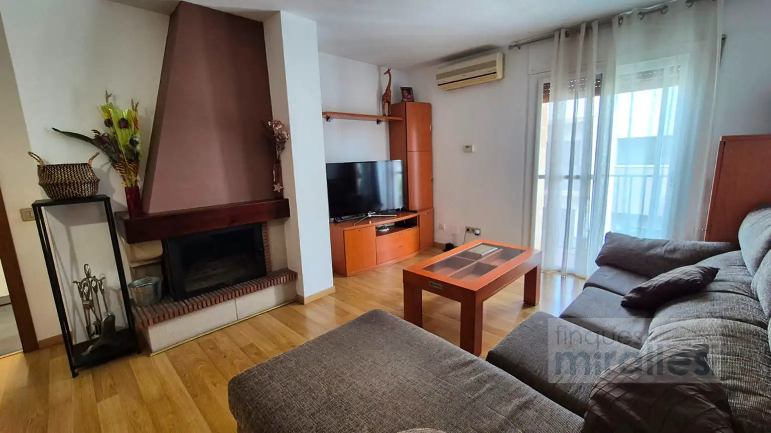 Flat with terrace for sale in Carrer Àngel Guimerà 13