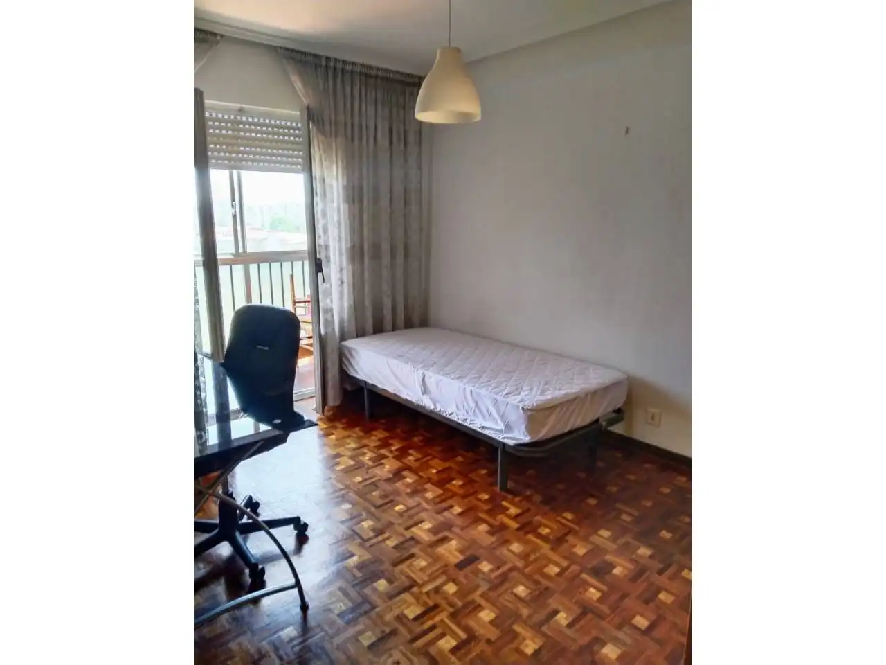 Bedroom of Flat for rent in Burgos  with Heating, Parquet flooring and Terrace