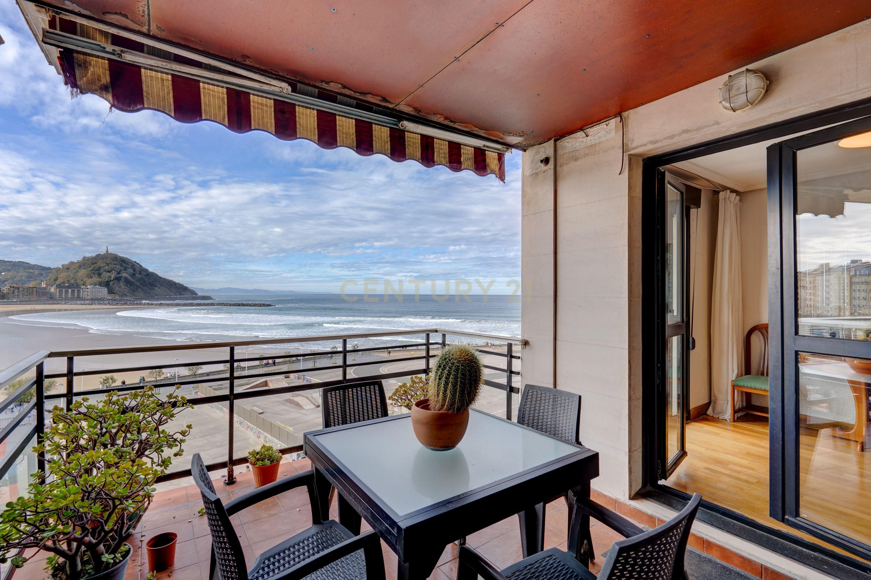 Terrace of Flat for sale in Donostia - San Sebastián   with Oven and Washing machine