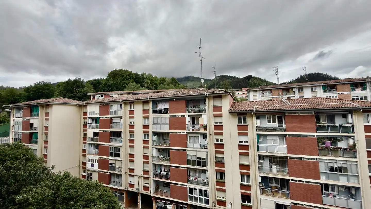 Vista exterior de Piso en venta en Ermua
