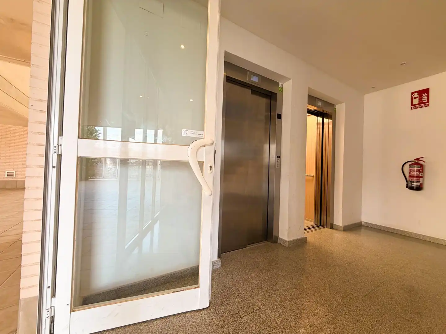 Apartamento de alquiler en El Puig de Santa Maria con Aire acondicionado, Calefacción y Terraza