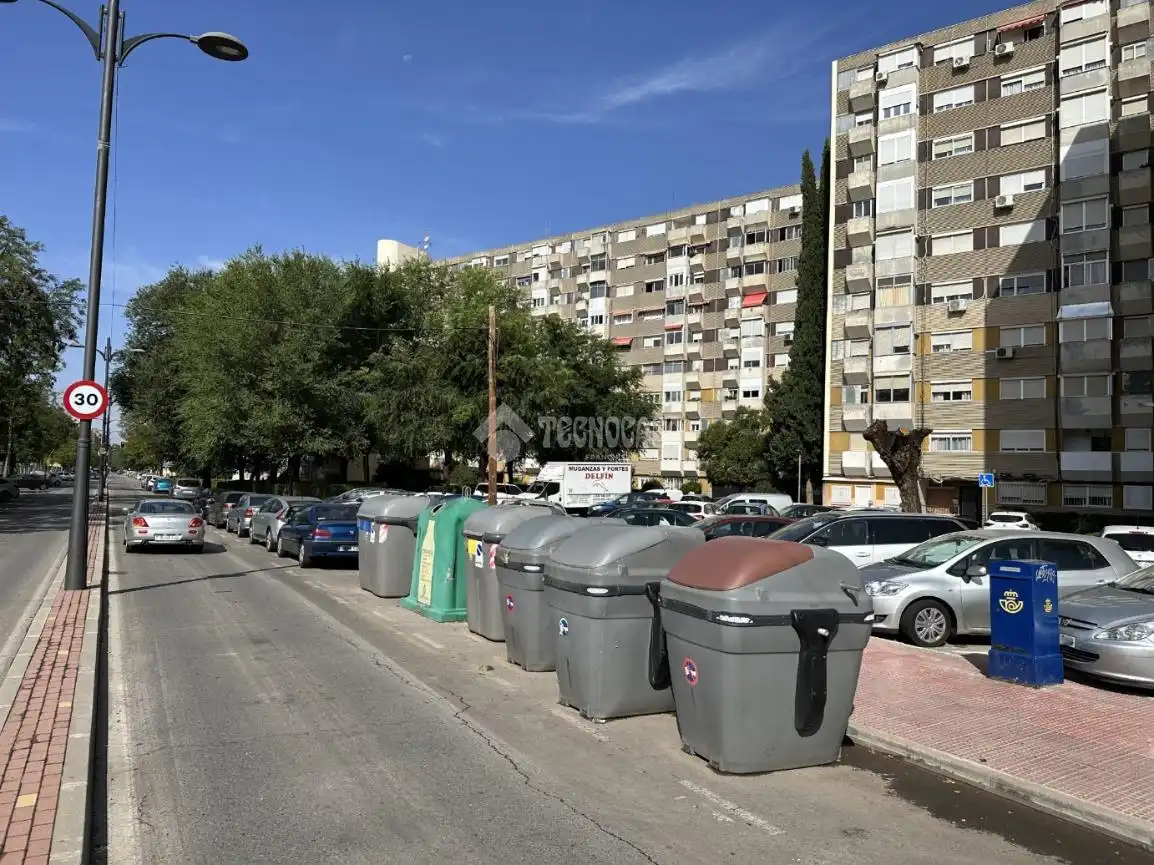 Aparcament de Pis en venda en Alcalá de Henares amb Calefacció i Terrassa