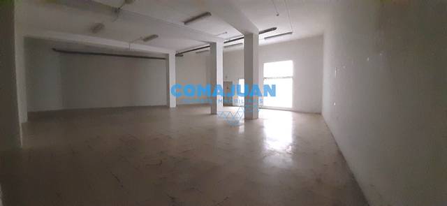 Nave industrial en Alquiler en Centre