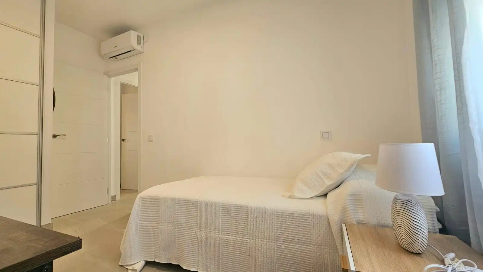 Dormitori de Pis en venda en Fuengirola amb Aire condicionat, Calefacció i Terrassa