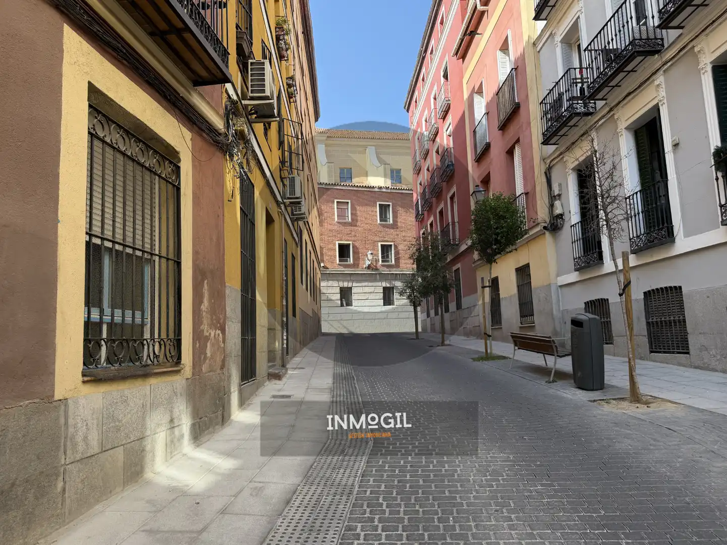 Exterior view of Study for rent in Madrid  with Air Conditioner, Heating and Parquet flooring