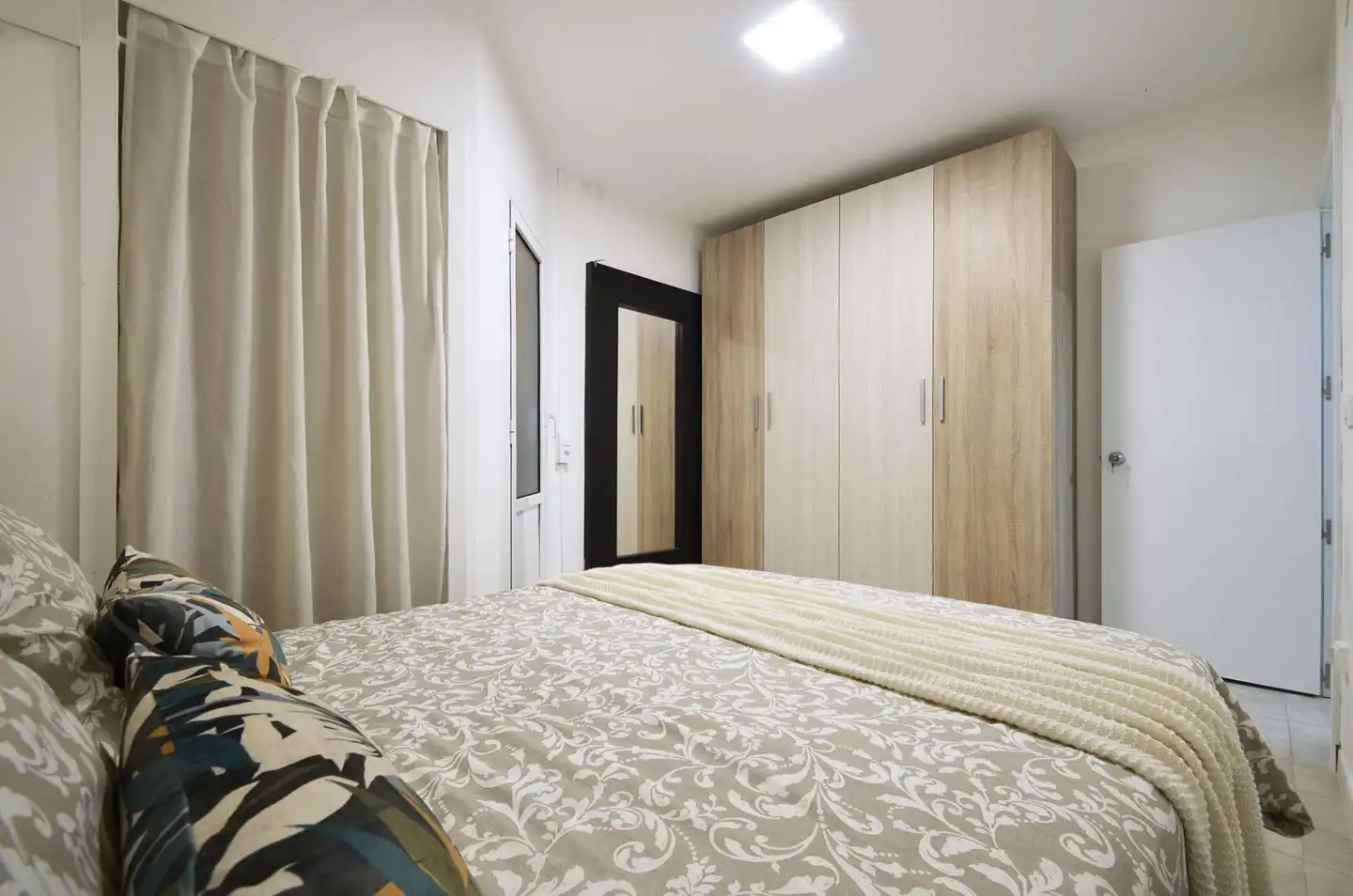 Bedroom of Ground floor for sale in Barcelona  with Alarm