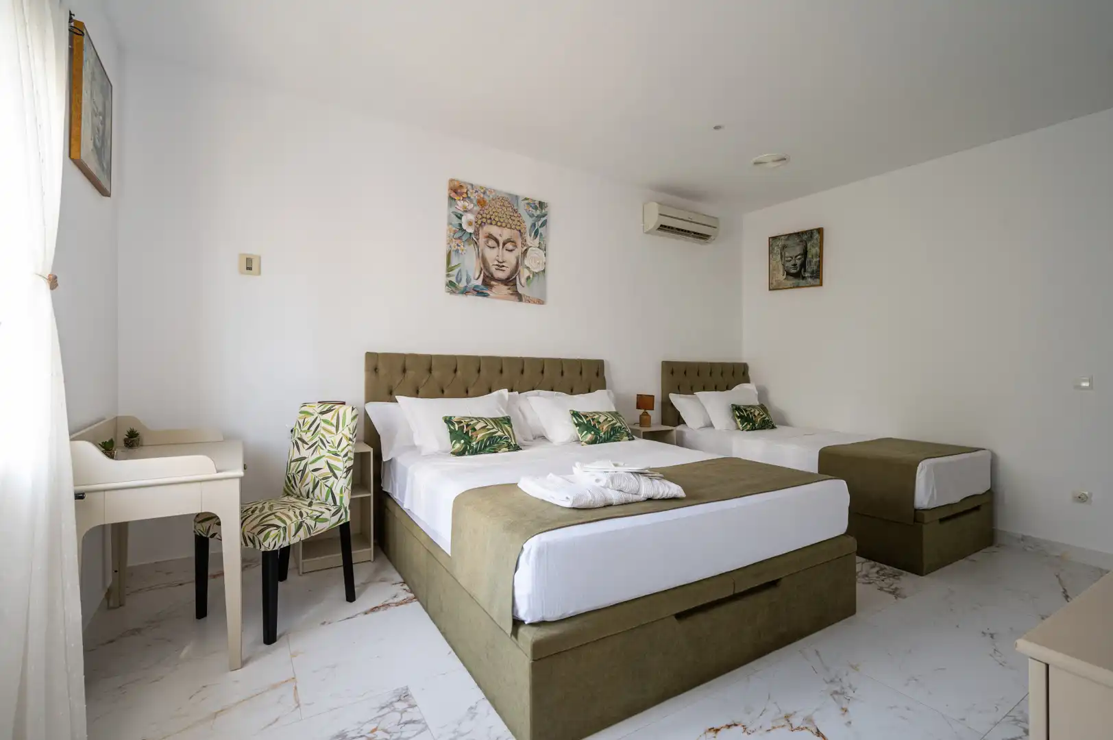 Habitación de Casa o chalet en venta en Alhaurín El Grande con Aire acondicionado, Terraza y Piscina