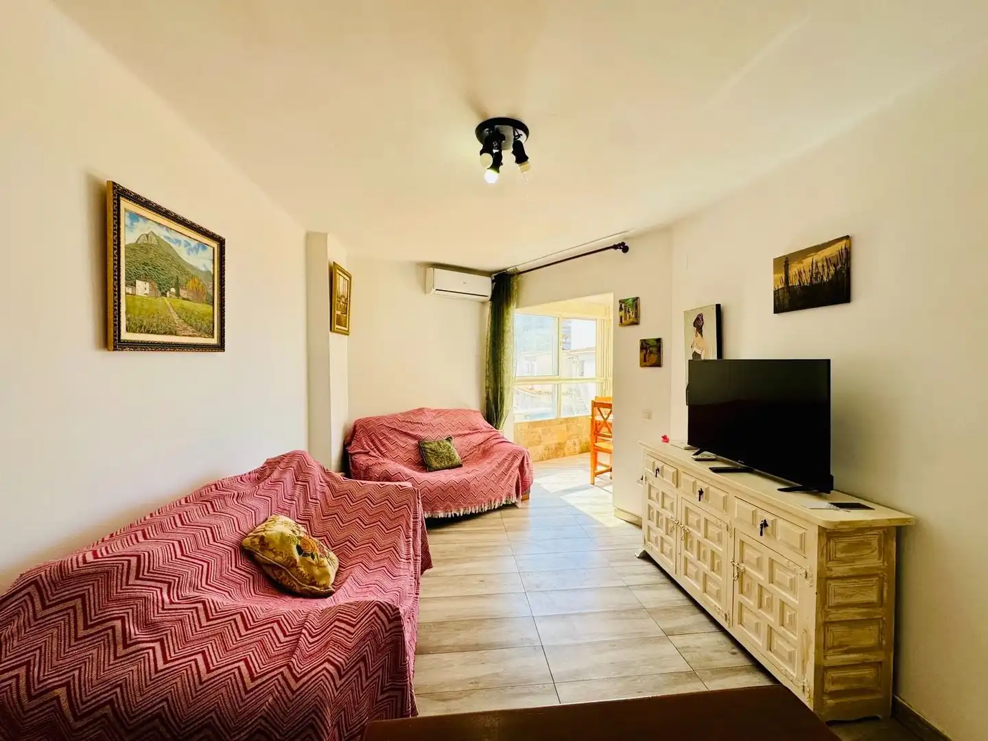 Sala d'estar de Apartament en venda en Torrox amb Aire condicionat, Calefacció i Piscina comunitària