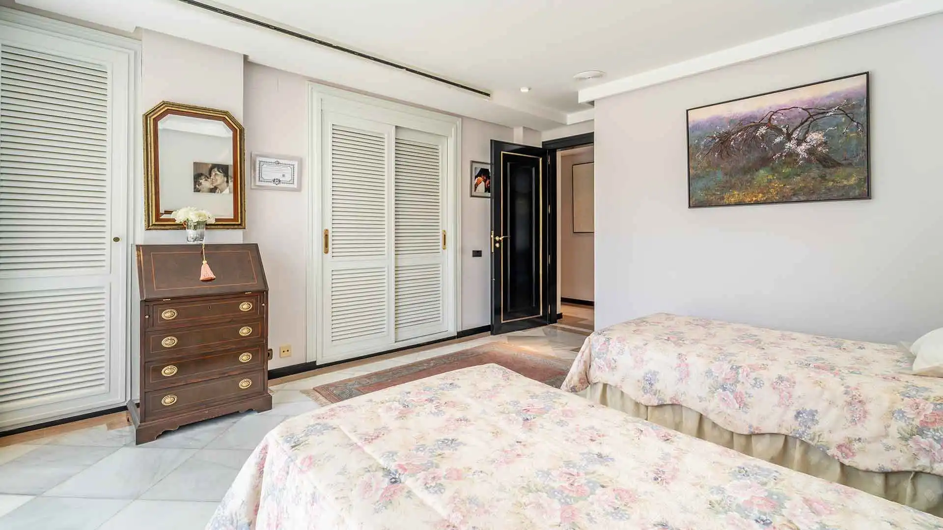 Habitación de Apartamento en venta en Marbella con Aire acondicionado, Terraza y Trastero